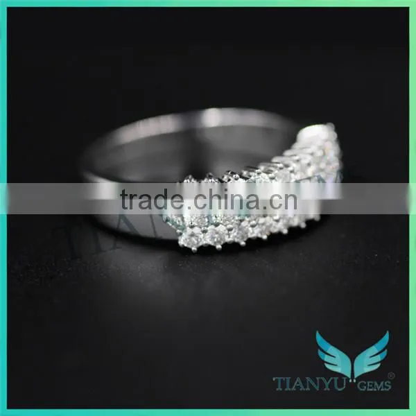 Customized 18K Gold Wedding Ring E F Color VVS1 Moissanite Diamond Ring Price photo-2