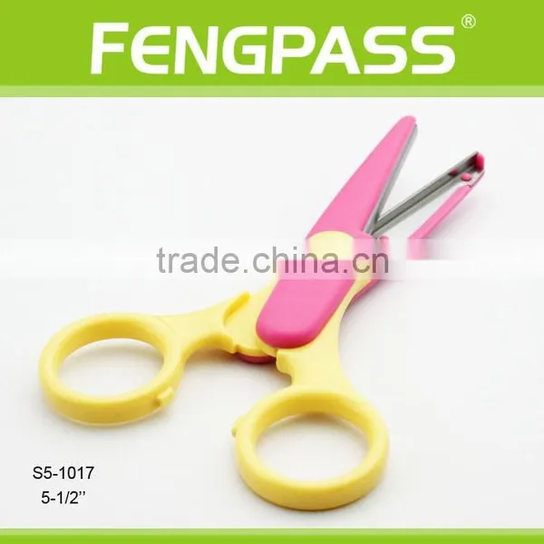 S5-1017 5.5 Inch 2Cr13 Stainless Steel Blade With Colorful Plastic Handle Pattern Shears photo-3