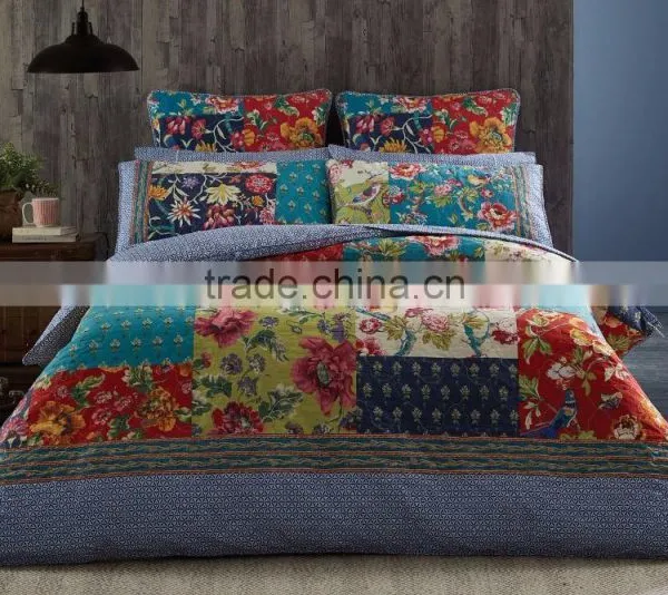 Evocative of Traditional Patchwork Design Quilt Cover photo-4