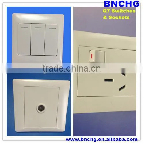 10A 250V Switched Universal Wall Socket for European Country