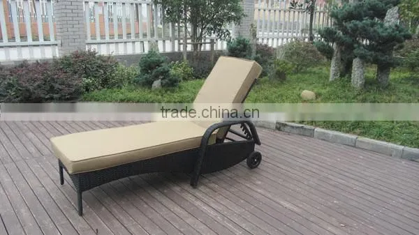 Garden Lounge With Wheel Rattan Sun Lounge photo-6