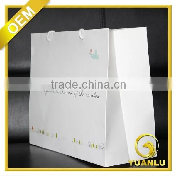 Custom Fashion Gift Paper Bag for Garment photo-4