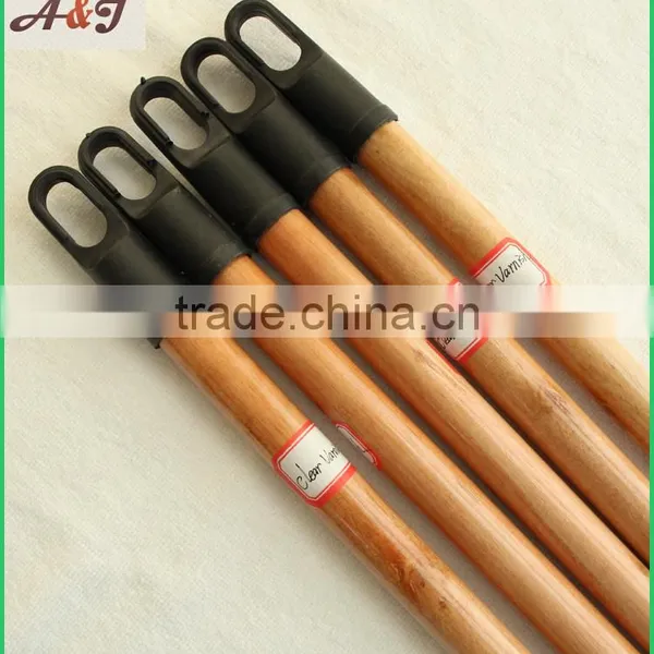 Varnished Eucalyptus Wooden Broomstick With 7.0cm Plastic Cap