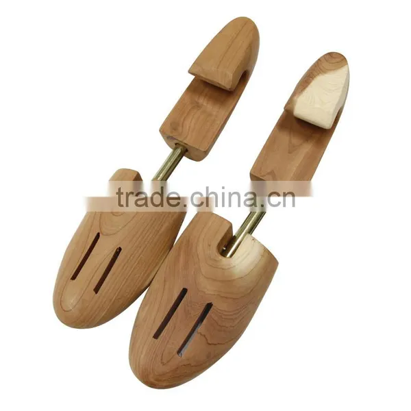 Hot Selling on Amazon Aromatic Red Cedar Wood Type Wooden Shoe Tree Shoe Strether With Thicker Front Part photo-6