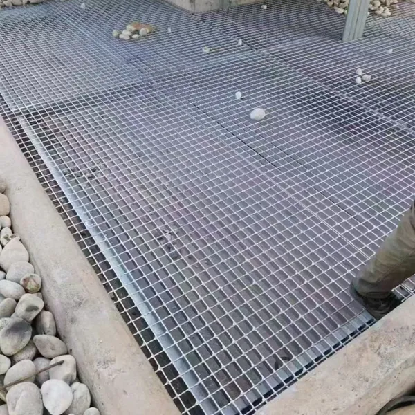 Rejilla de acero para piso prensada-bloqueada, barra de carga de 20x5mm, capacidad de carga de hasta 1000kg/m2