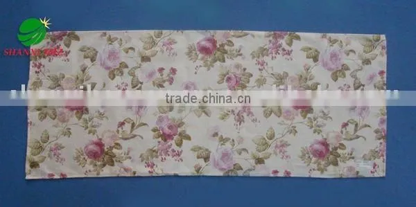 Flower Pinted Table Runner