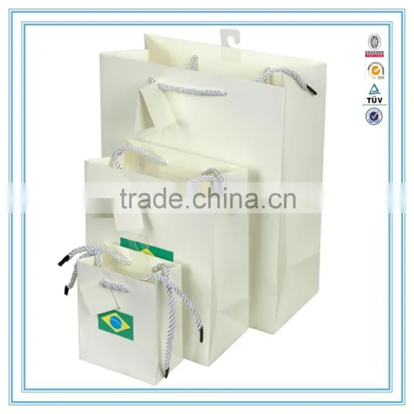 China Custom White Luxury Paper Bag & Brand Paper Bag Printing Logo With Handles photo-3