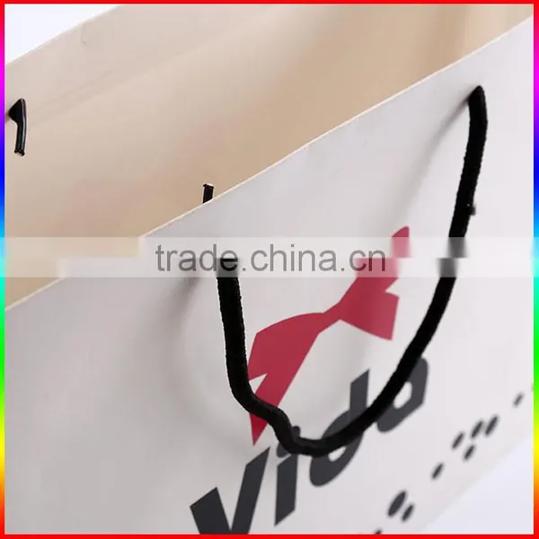 Custom White Paper Bag Package Clothing Paper Bag photo-3