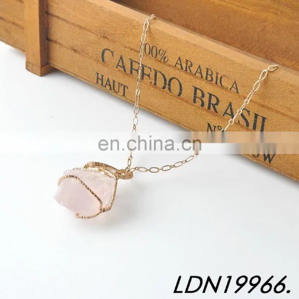 Gold Chian Rose Quartz Necklace Simple Raw Pink Crystal Pendant Rhinestone Necklaces photo-2