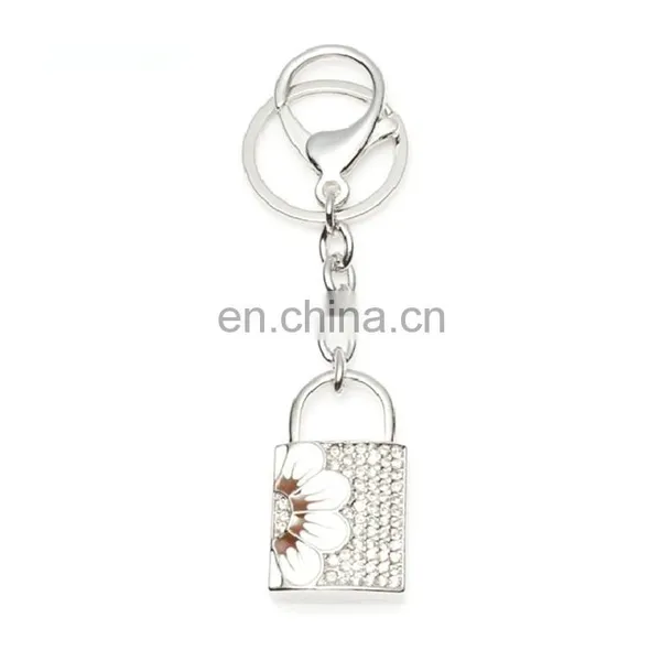 2017 New Products Innovative Product Train Christmas Gift Mini Metal Yellow Pet Tree Keychain