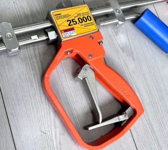 40000 Psi High Pressure Water Jetting Blasting Gun With Overflow Water Sprayer Foot Valve New Condition for Cleaning Industries photo-3