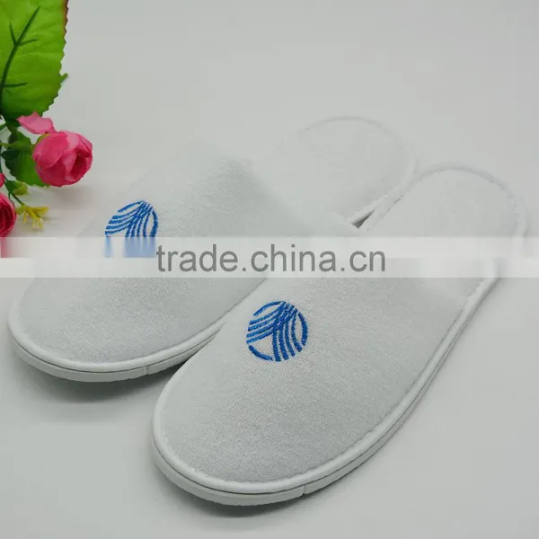 White Embroidered Towels Hotel Disposable Slippers