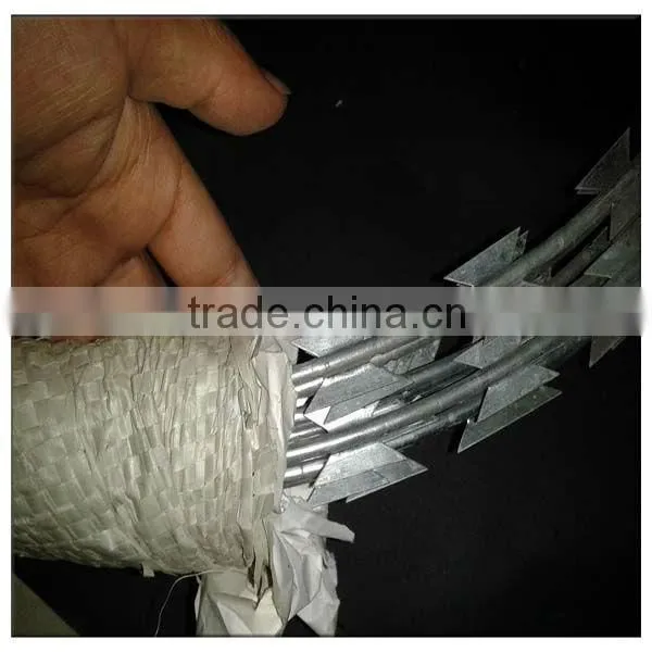 BTO-22 Razor Barb Wire or Concertina Wire With Razor Fence Factory
