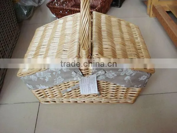 Empty Wicker Gift Basket With Lid and Handle