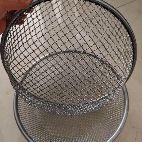 30*30*7cm Stainless Steel Wire Sifter China Factory Soil Screening Captures Dirt Sawdust Welded Mesh Filters for Landscaping photo-5
