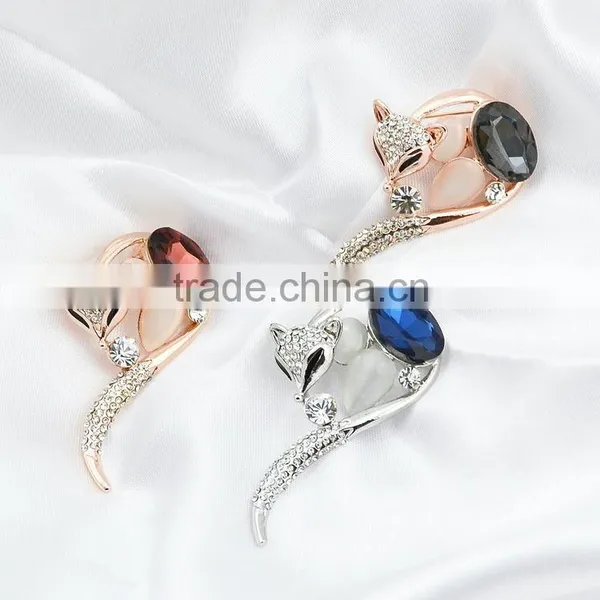 New Alternative Super Cute Jewelry Double Fox Full Diamond Brooch Buckle Shawl photo-6