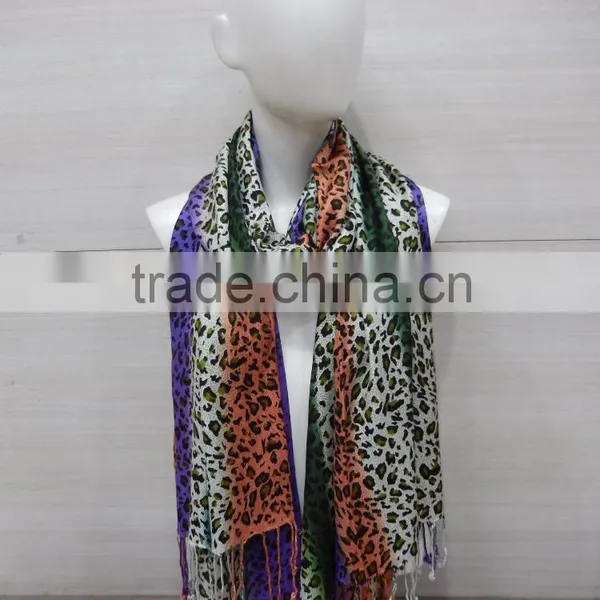 SOFT FEEL AND FINE BLEND VISCOSE SCARF 2017 photo-4
