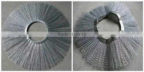 Galvanized Wire Wafer Brush Mounted on Road Sweeper photo-3