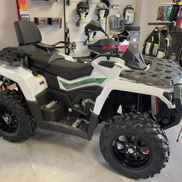 Factory Sell Off-Road 600cc 650cc Quad Bike Mud 4X4 Cforce ATV Motorcycle