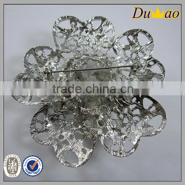 Popular Unique Design Silver Blowing Flower Bridal Rhinestone Metal Brooch photo-4