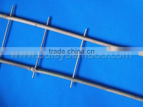 Hand-assembled Bamboo Trellis With Small Package photo-3