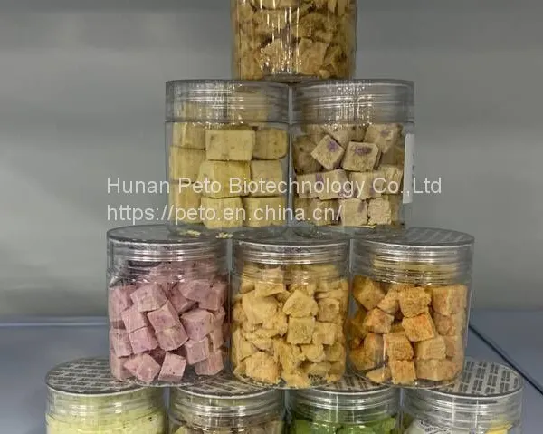 Freeze Dried Red Dragon Fruit Cubes & Chicken for Dogs and Cats