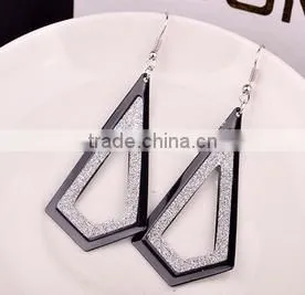 Latest Design Hot Sale Simple Hollow Irregular Figure Brass Gold Plated Earring Jewelry photo-3
