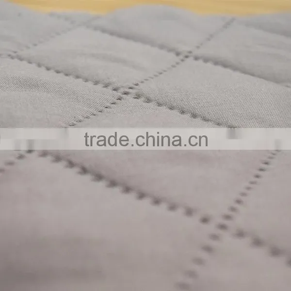 Plain Color 100% Polyester Plus Polyester Wadding Non-woven Dubai Ultrasonic Quilting Doghouse Fabric in Stock photo-5