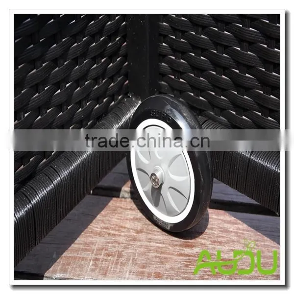 Philadelphia Patio Outdoor Wicker Lounger photo-5