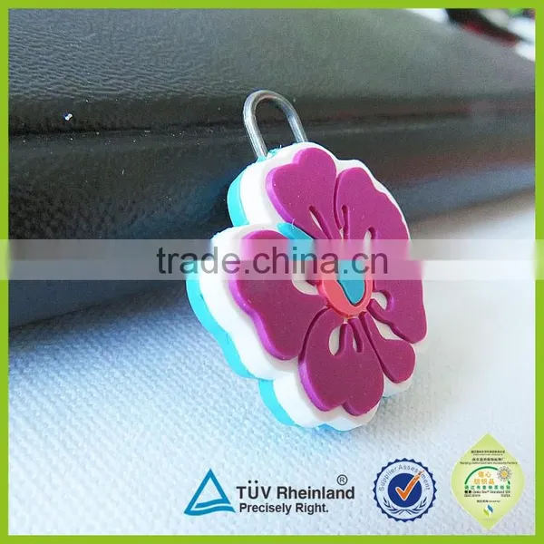 Silicon Zipper Pull Tabs With Embossed Logo photo-3