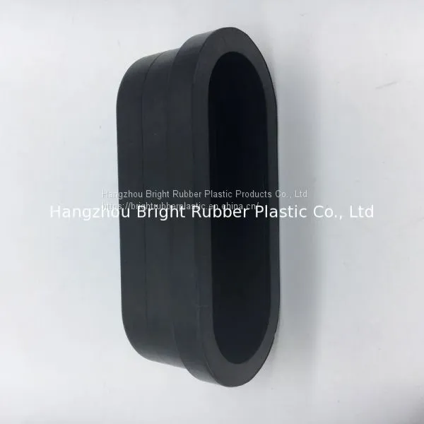 China High Quality OEM Black 80+/-5 Shore a Neoprene Industrial Molded Rubber Parts photo-2
