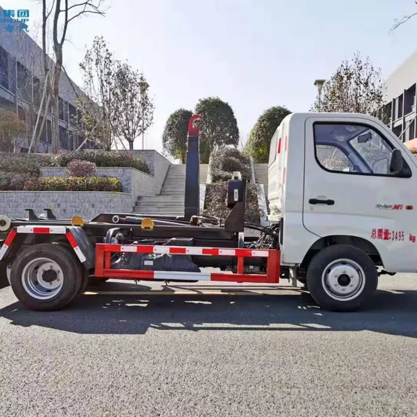 Hook Arm Garbage Truck photo-4