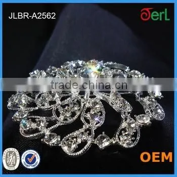 Fashion Design Best Quality Cheap Crystal Wedding Brooch Bulk Rhinestone Brooch photo-2