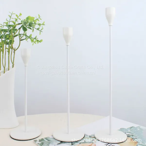 European -style Candle Candlesticks Small Candlestick Table Romantic Candlelight Dinner Three -piece Set of Decoration Wedding Plating Ornaments photo-3