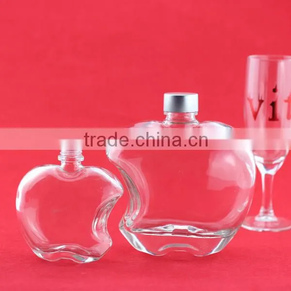 Hot Sale Cheap Lovely Frosted Liquor Bottles Apples Shape Wine Bottles Crystalesd Headef Liquor Bottle photo-2