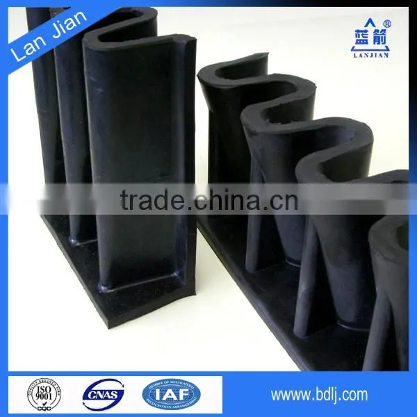 China Manufacturer Sidewall High Quality Best Nylon Corrugated Sidewall Conveyor Belt photo-4