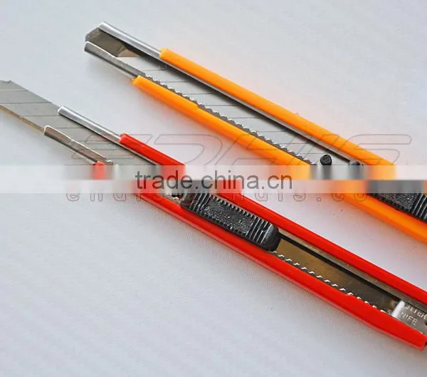 CN008 Retactable Cutting Knife With 30 Degree Stainless Steel Snap off Blade photo-2