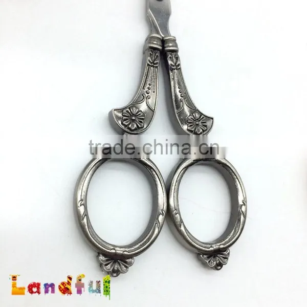 Stainless Steel Scissors Vintage European Style Plum Blossom Scissors For Embroidery photo-4