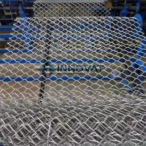 Galvanized PVC Coated Chain Link Fence photo-2