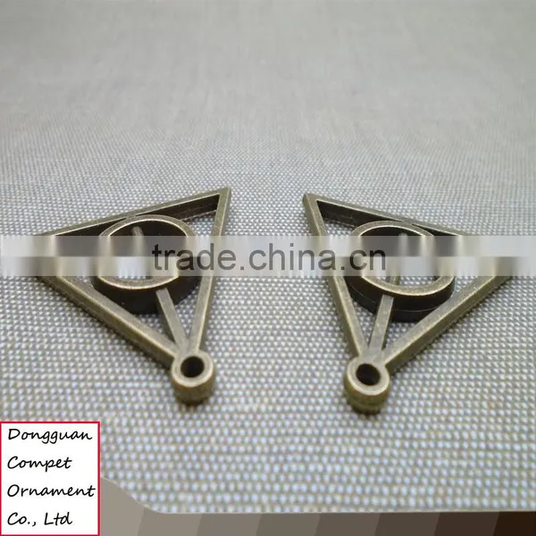 Wholesale Zinc Alloy Diy Bracelet Accessories Triangle Widgets Pendant photo-2