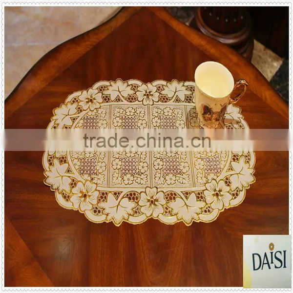 30cm x 46cm PVC Lace Oval Doilies Placemat photo-3