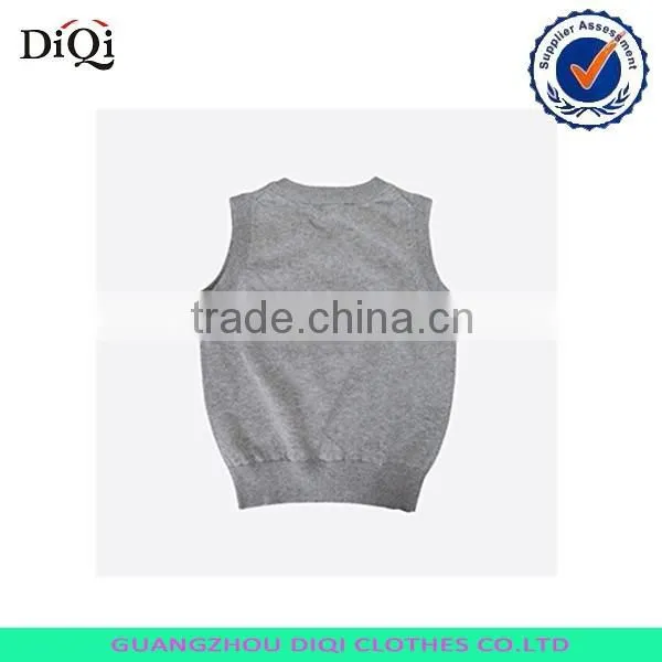 2015 Spring and Autumn Children's Boy V-neck Knitted Sweater Vest photo-2