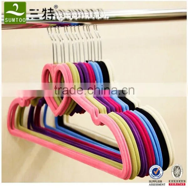 Antislip Plastic Velvet Flocked Hanger for Clothes photo-2