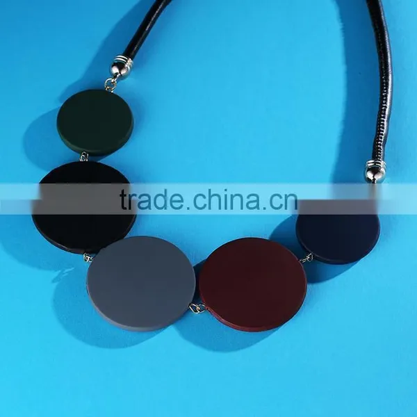 Korean Colorful Rubber Round Disc Linked Pendant Necklace Popular Geometric Choker Necklace Women Leather Necklace photo-4