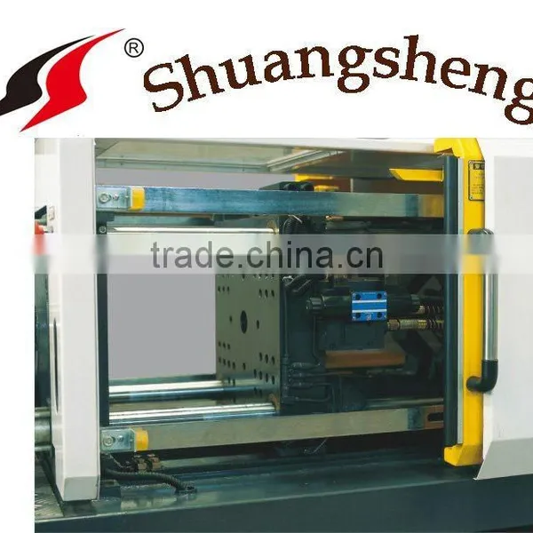 Small-sized Plastic Injection Molding Machine photo-3