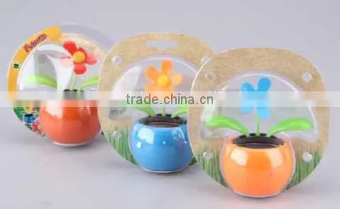 2016 Hot Sell Car Solar Moving Wackel Dancing Figures photo-2