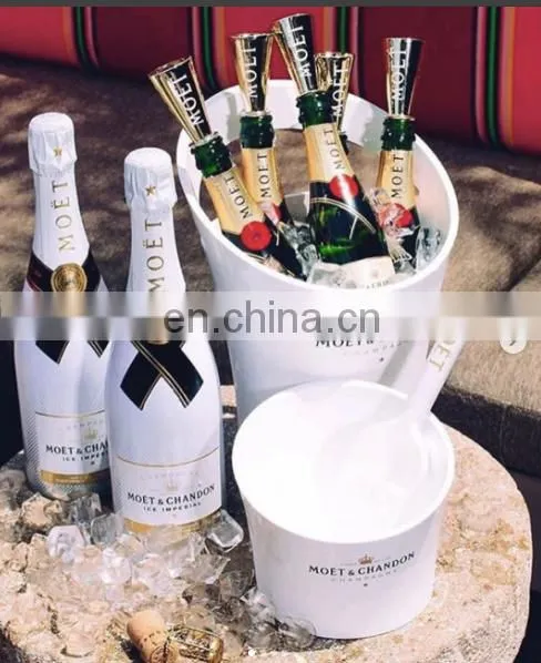 Golden Acrylic/Plastic Moet Champagne Glasses photo-5