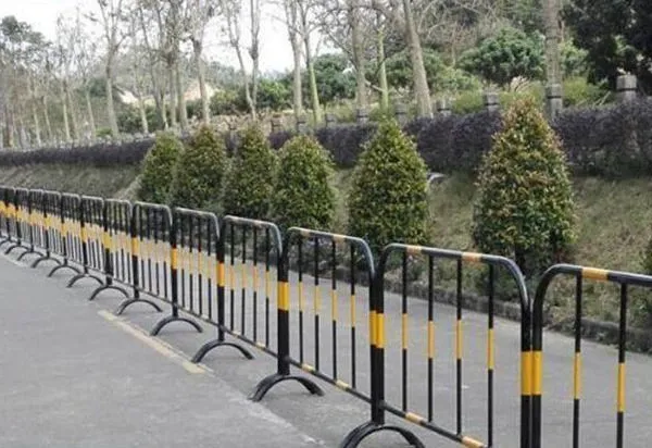 2-Year Warranty Municipal Guardrail, Mill Test Report Included, Durable Anti-Corrosion Hot-Dip Galvanized