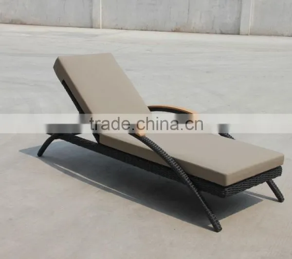 Factory Direct Wholesale Outdoor Furniture Sunbed photo-4