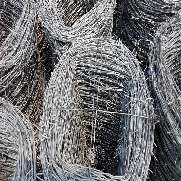 Custom Color Barbed Wire Mesh Available in Blue, Green, Red for Aesthetic Fencing photo-5